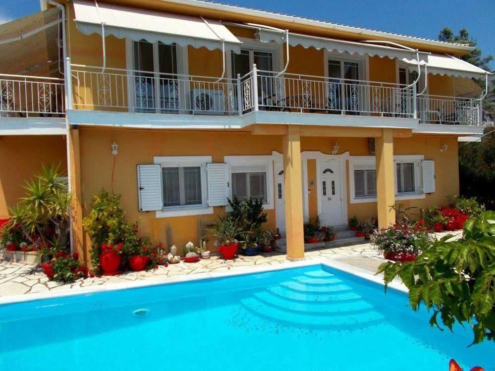 Hotel Aleka'S House Nikiana Exterior foto